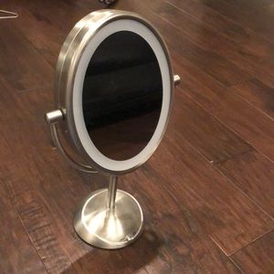Light up mirror